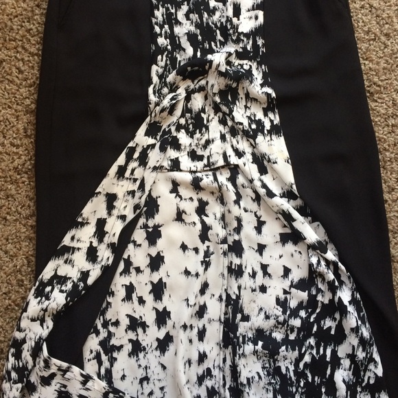 Bcbg skirt - Picture 4 of 4