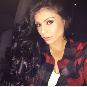 Meet your Posher, Raquel