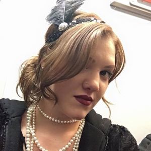 Meet your Posher, Casie