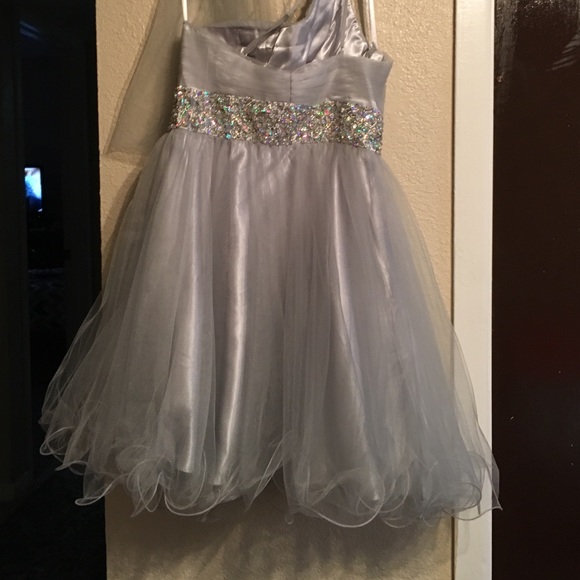 Prom dress - Picture 2 of 2