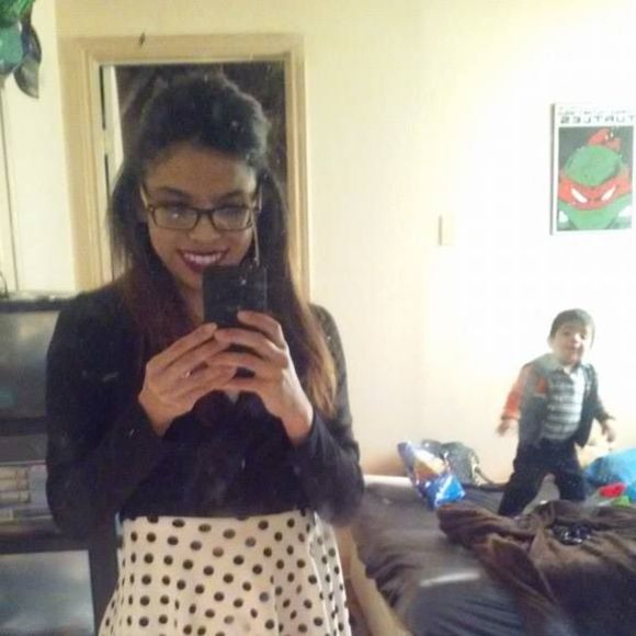 Meet your Posher, Stephanie - Picture 1 of 1