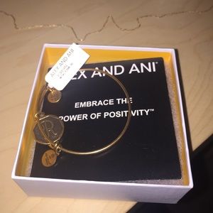 Nwt Alex & Ani letter R bangle