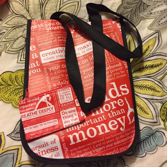 Lululemon coin bag and shopping bag
