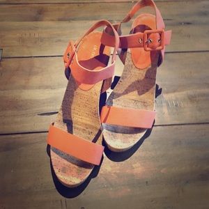 Cork and leather wedge