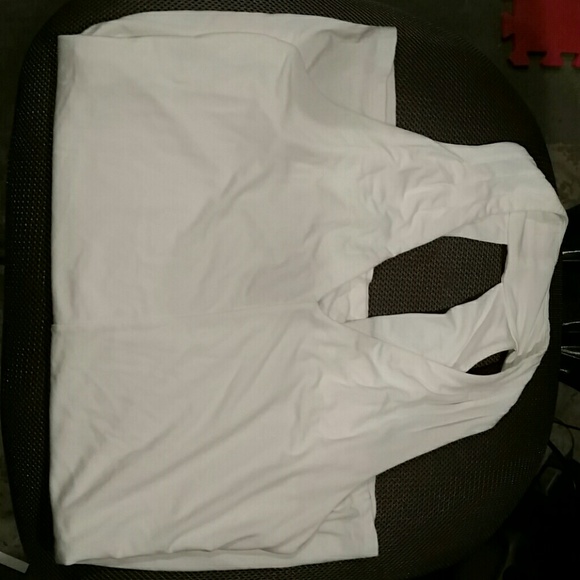 Simple, comfy whit tank