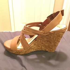 Jessica Simpson Wedges
