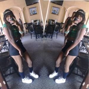 Meet your Posher, Tae