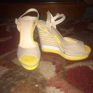 Elle wedges