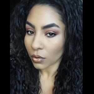 Meet your Posher, Carla