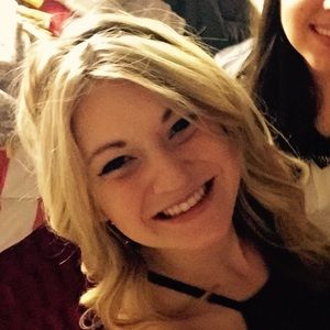 Meet your Posher, Alora