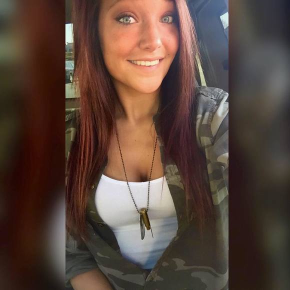 Meet your Posher, Alison - Picture 1 of 1