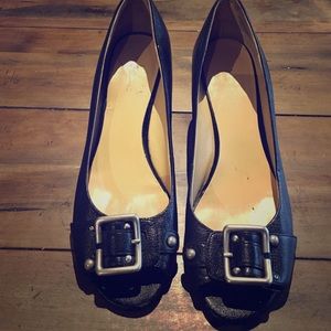 Peep toe wedge perfect for the office