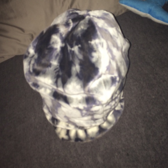 Tie dye hat - Picture 2 of 2