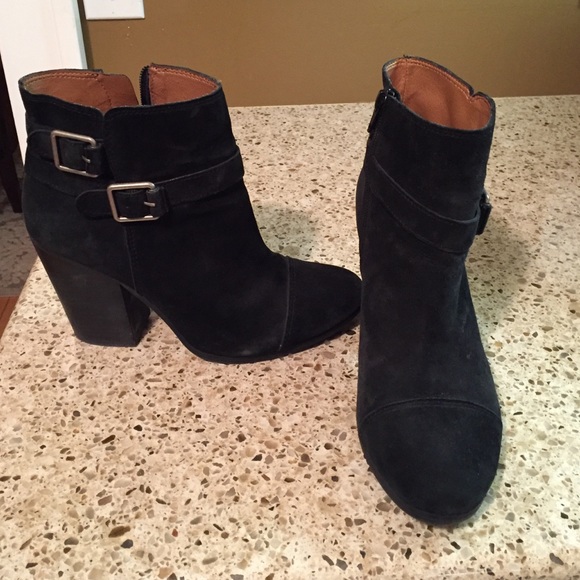 Lucky Brand Shoes - Lucky brand suede booties