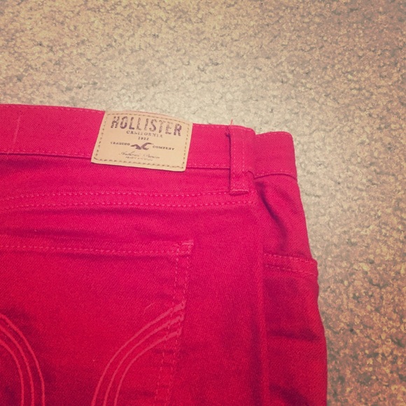 Hollister Pants - Red hollister shorts size 1
