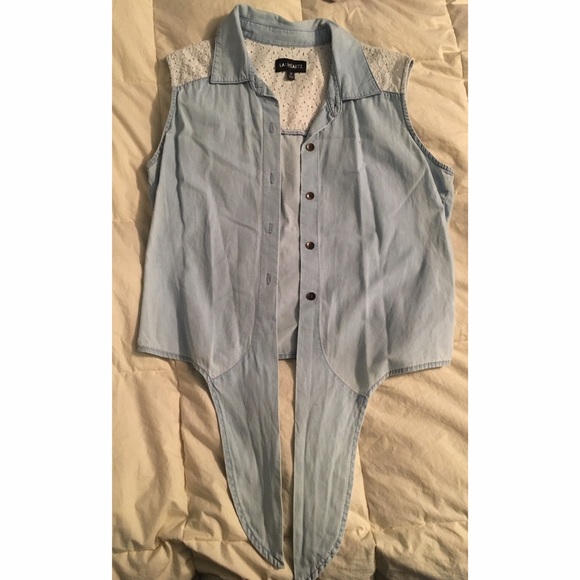 Light Denim Shade Knotted Tank - LA Hearts - Picture 2 of 3