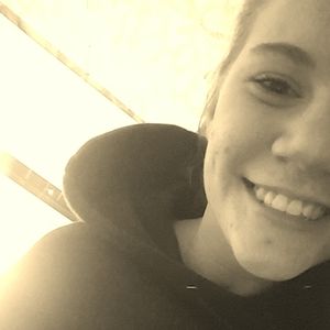 Meet your Posher, Lydia