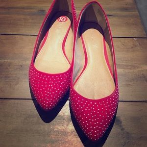 Slight wedge faux suede