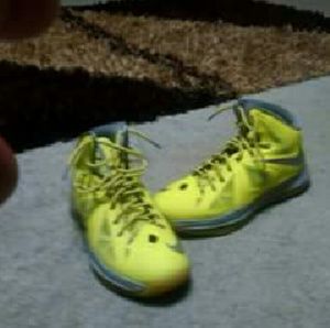 Men's Nike Fly Wire Basketball Shoe