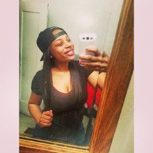 Meet your Posher, Candice