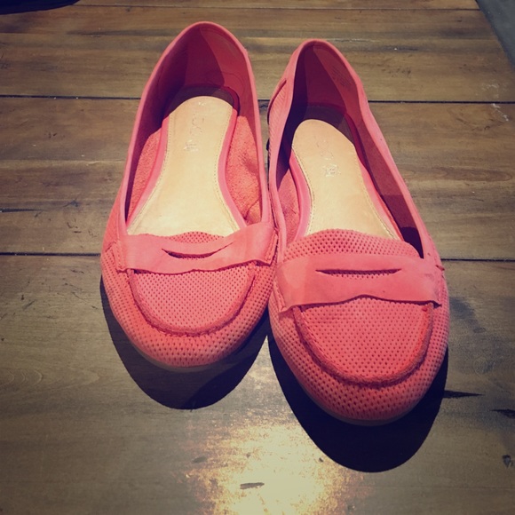 Coral Loafers!