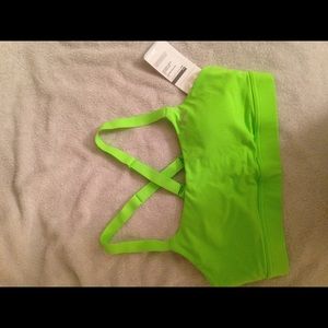 Under armour sports bra NWT