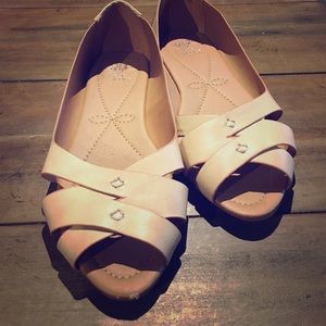 Open toe flats