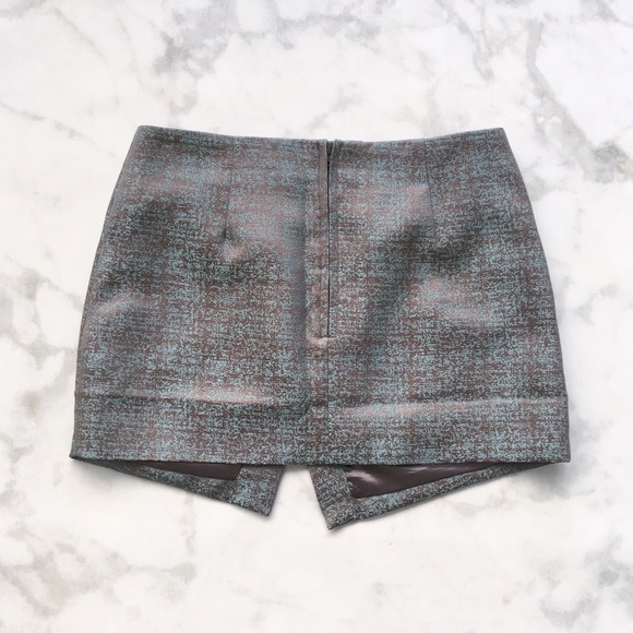 Asymmetrical Fold Over Mini Skirt - Picture 5 of 7