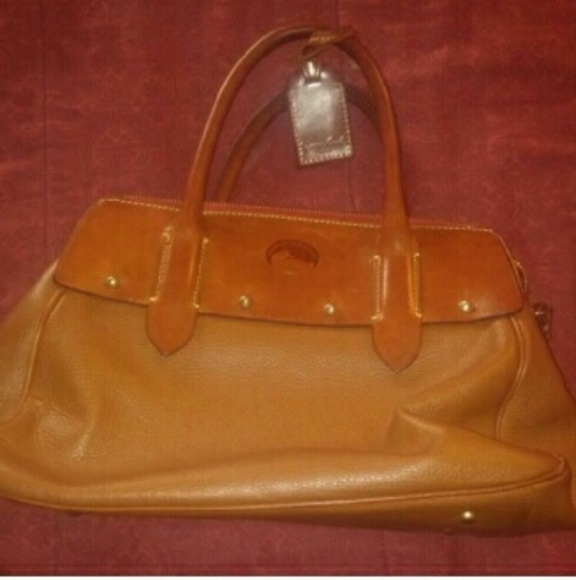 Authentic Dooney and Bourke Wilson hand bag
