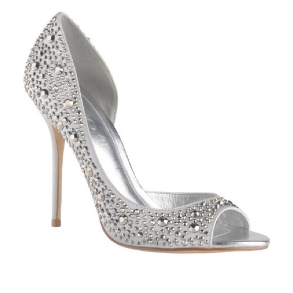 EUC Aldo Bergold jeweled peep toe in silver