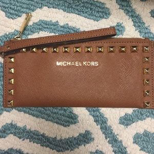 Micheal Kors Wristlet