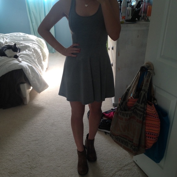 SOLD!!! Grey Hollister skater dress - Picture 4 of 4