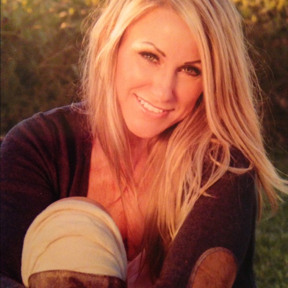 Meet your Posher, Tracy - Picture 1 of 4