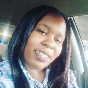 Meet your Posher, Yvette