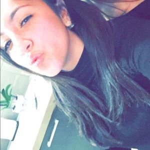 Meet your Posher, Sheina