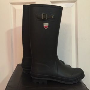 New Roots (like Hunters) Boots