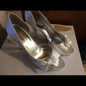 David's bridal white maribelle shoes