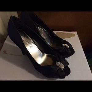 Black David's bridal Dianna shoes