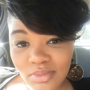 Meet your Posher, Anecia