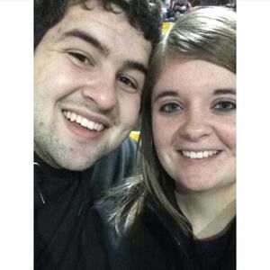 Meet your Posher, Abbi