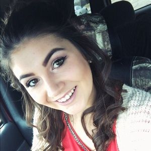 Meet your Posher, Kaylee