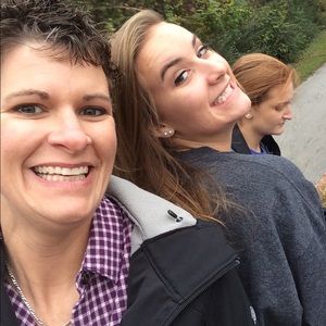 Meet your Posher, Leah