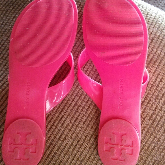 Tory Burch pink sandal flips - Picture 2 of 2