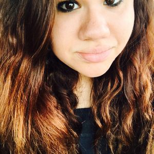 Meet your Posher, Kayla