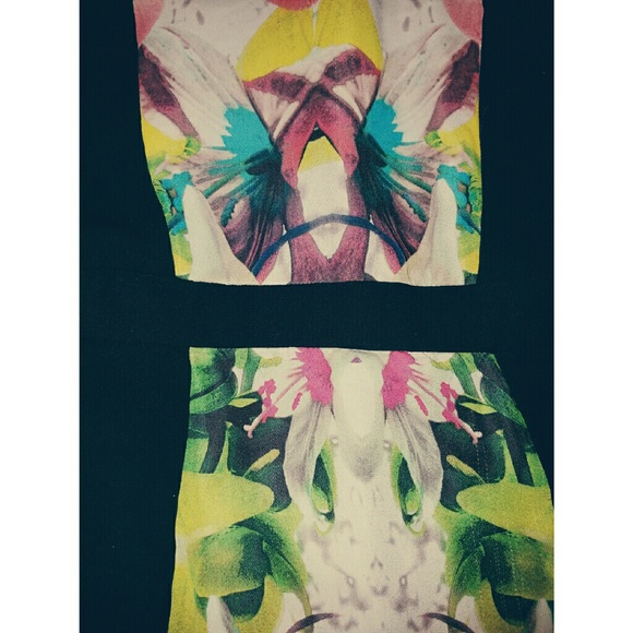 PRABAL GURUNG BLACK AND WILDLY FLORAL DRESS - Picture 2 of 2