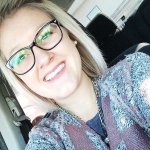 Meet your Posher, Nicole