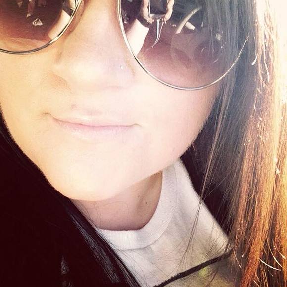 Meet your Posher, Corinne - Picture 1 of 1