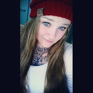 Meet your Posher, Brooke