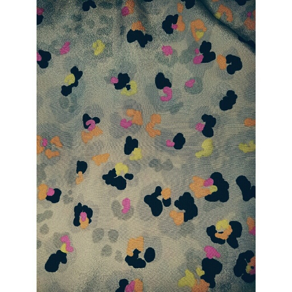 ANIMAL PRINT BLOUSE - Picture 2 of 2