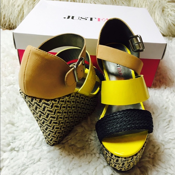 Justfab Heels - Picture 2 of 3